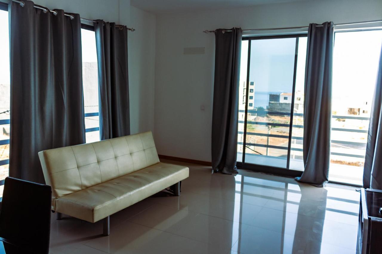 Beautiful And Brand New 2 Bedrooms Apartment/ Magnifico E Novo Apartamento T2 Praia Extérieur photo