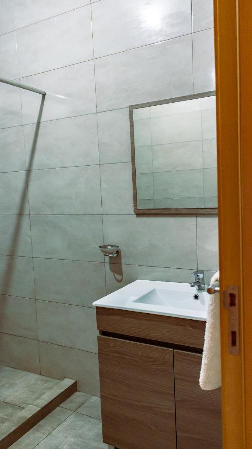 Beautiful And Brand New 2 Bedrooms Apartment/ Magnifico E Novo Apartamento T2 Praia Extérieur photo